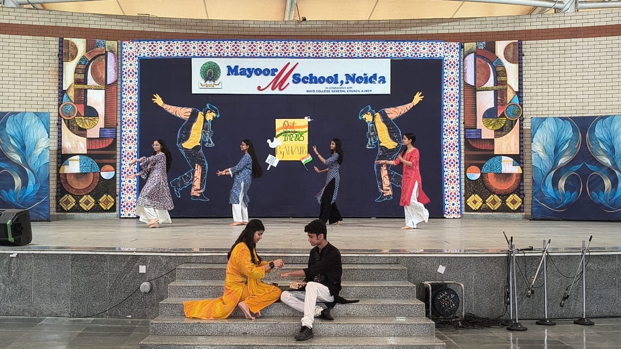 'Quit India' Echoes: An Assembly on Patriotism and Progress